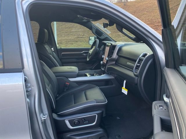 New 2026 RAM 1500 Laramie w/ Sport Appearance Package AWD/4WD image 28