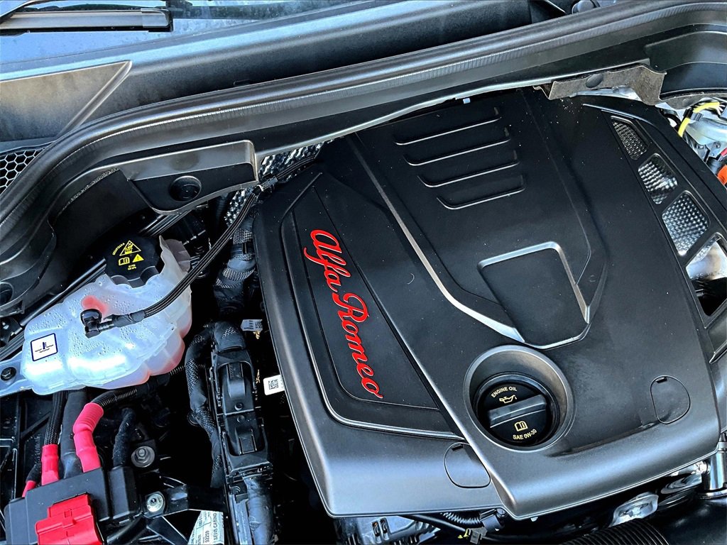 Used 2024 Alfa Romeo Stelvio Ti image 34