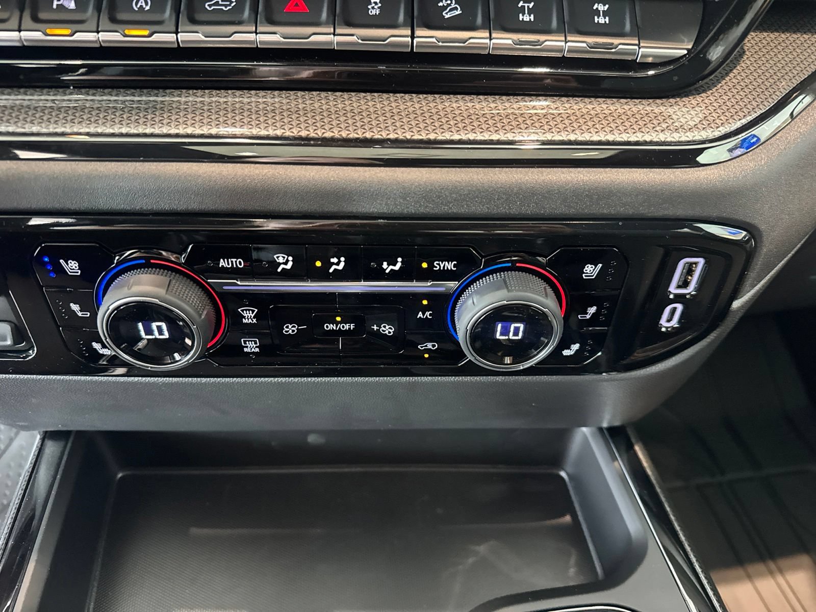 New 2026 Chevrolet Silverado 1500 ZR2 w/ LPO, Dark Essentials Package AWD/4WD image 26