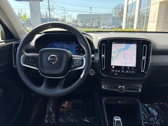 Used 2025 Volvo XC40 B5 Plus AWD/4WD image 20
