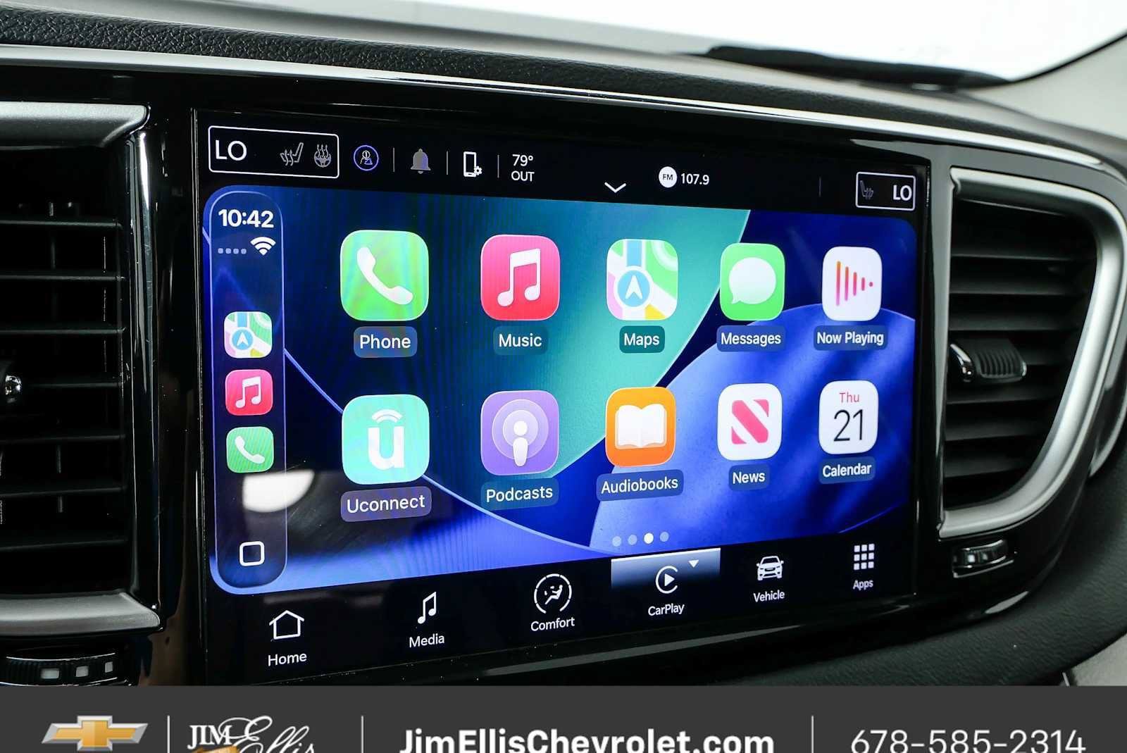 Used 2024 Chrysler Pacifica Touring-L FWD image 14