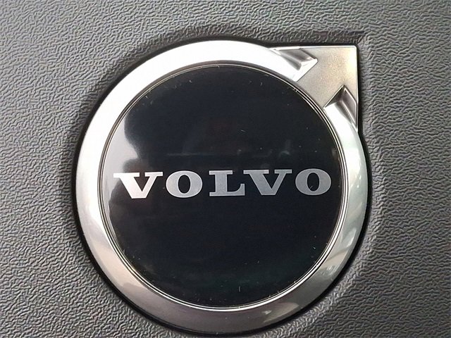 New 2026 Volvo XC60 B5 Plus w/ Protection Package Premier image 12