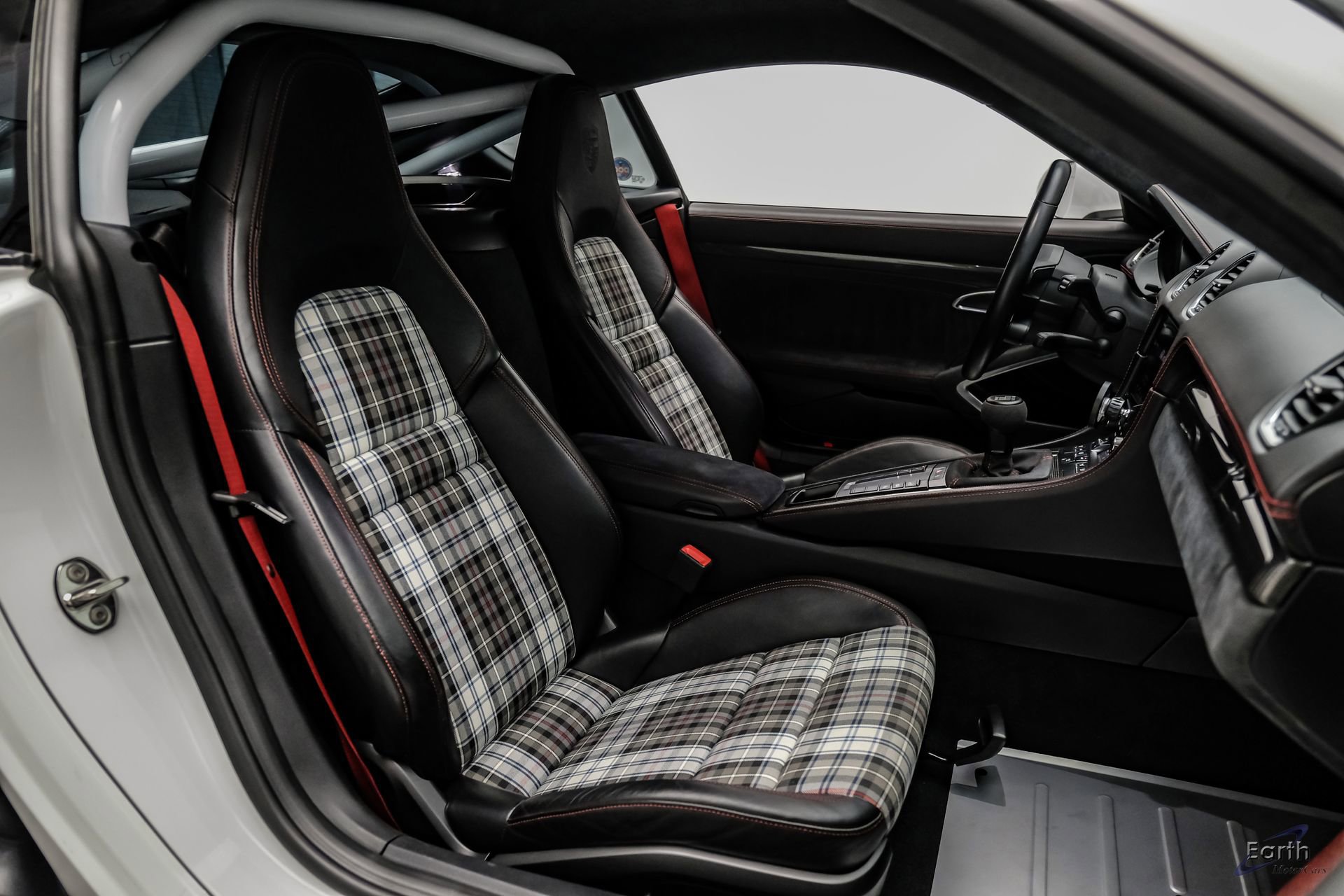 Used 2019 Porsche 718 Cayman GTS RWD image 53