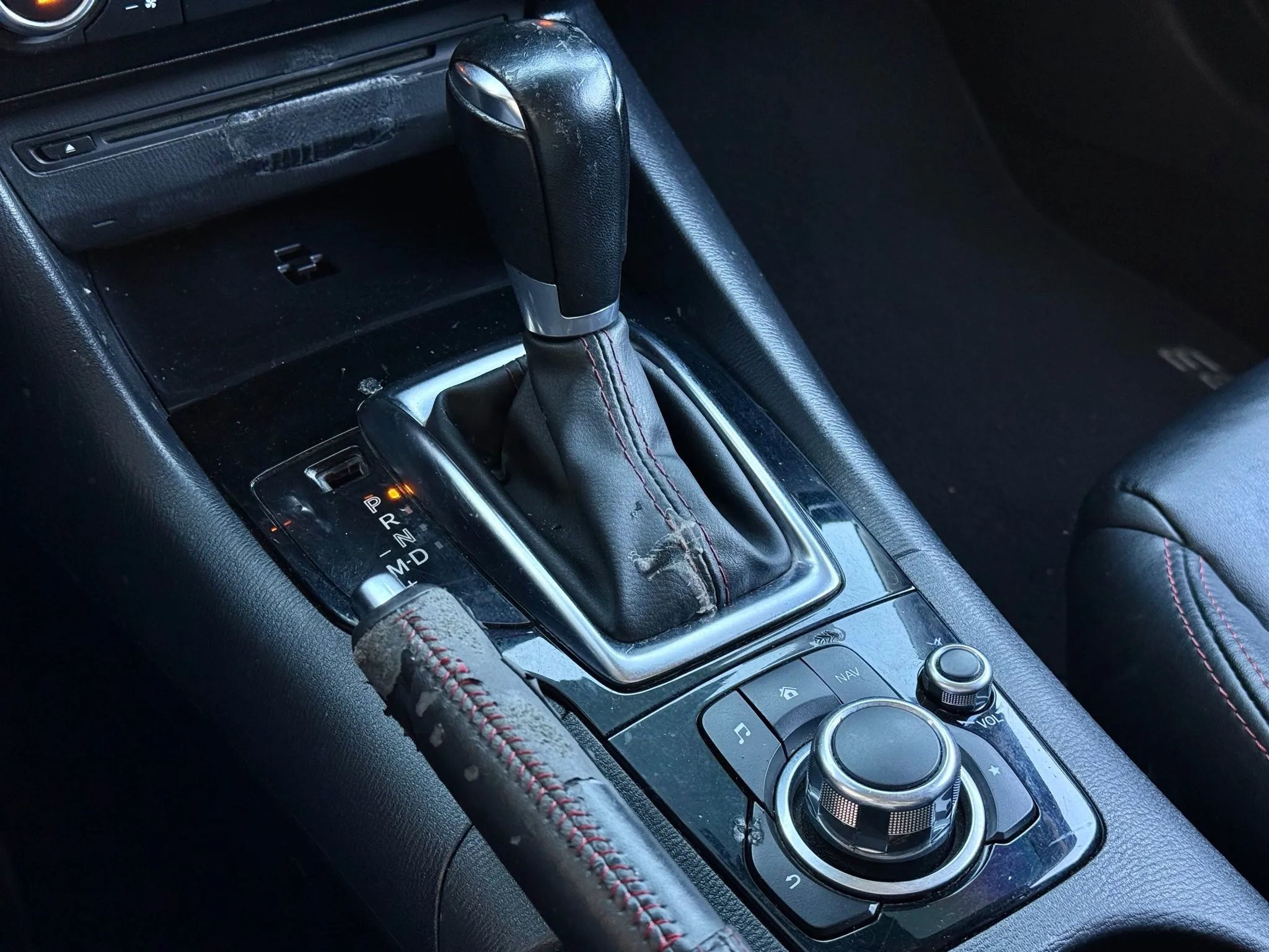 Used 2015 MAZDA MAZDA3 i Grand Touring image 27