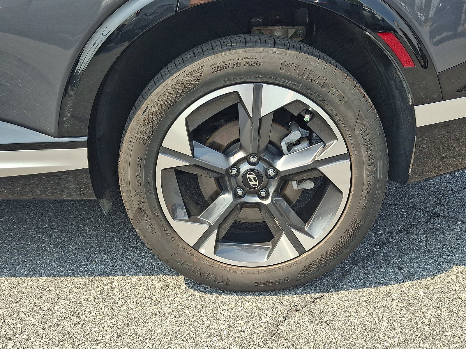 Certified 2026 Hyundai Palisade Limited AWD/4WD image 9