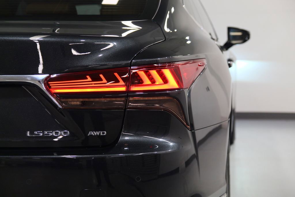 Used 2021 Lexus LS 500 AWD w/ Accessory Package (Z1) image 15