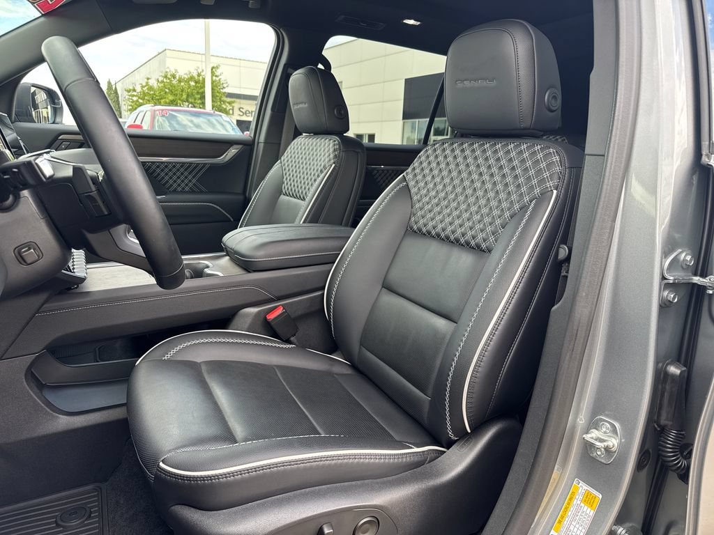 Certified 2025 GMC Acadia Denali w/ Super Cruise Package AWD/4WD image 13