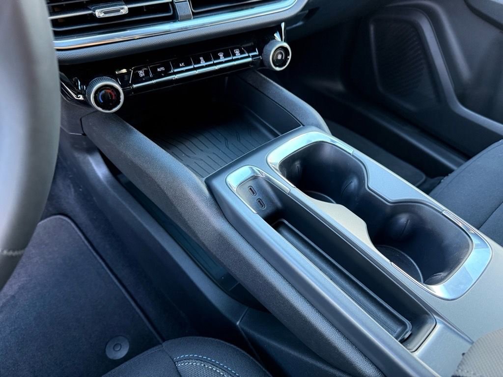 New 2026 Chevrolet Equinox EV LT image 15