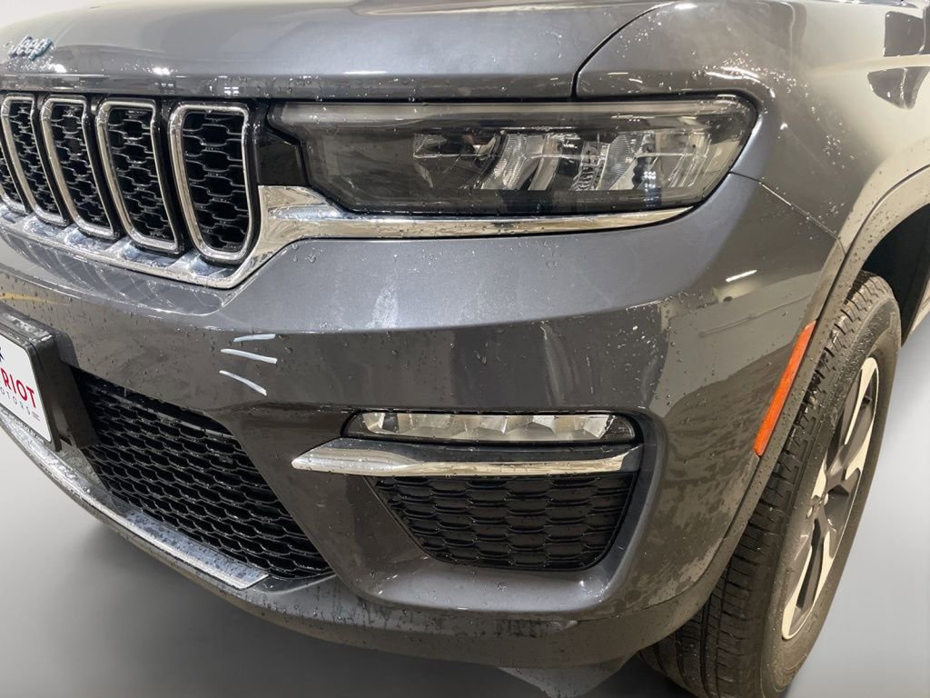 Used 2022 Jeep Grand Cherokee Limited 4xe image 10