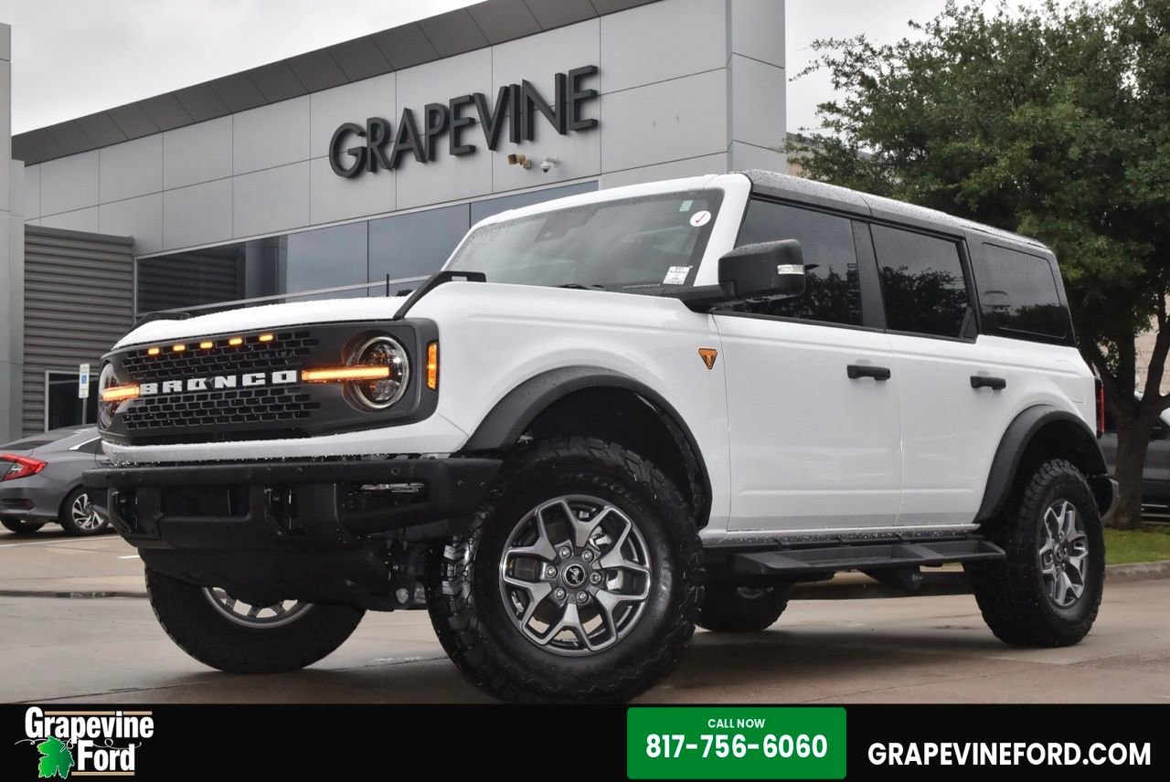 Certified 2024 Ford Bronco Badlands AWD/4WD image 1