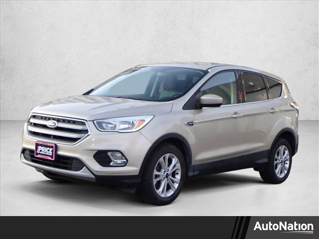 Used 2017 Ford Escape SE image 1