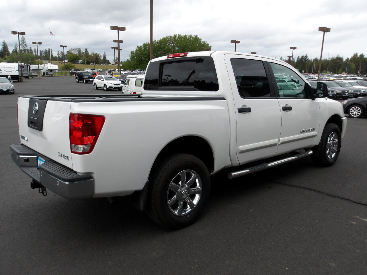 Used 2011 Nissan Titan S image 5