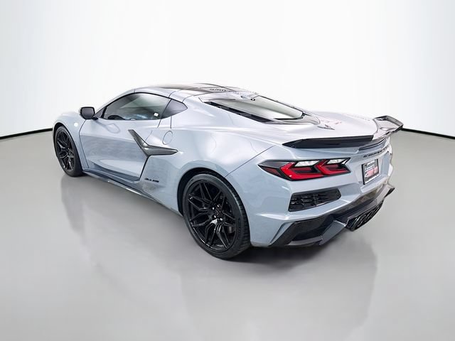 Used 2024 Chevrolet Corvette Z06 RWD image 5