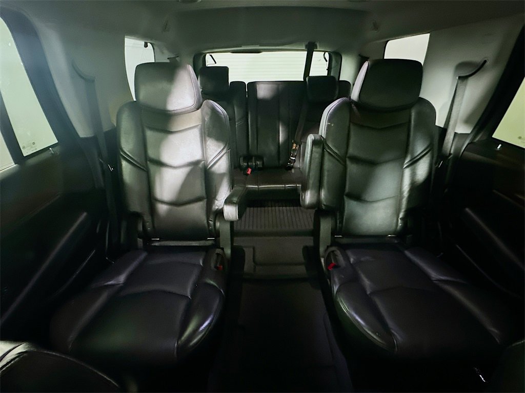 Used 2019 Cadillac Escalade Premium Luxury w/ Escalade Sport Edition image 13