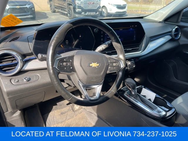 Used 2024 Chevrolet Trax LT w/ Driver Confidence Package image 7