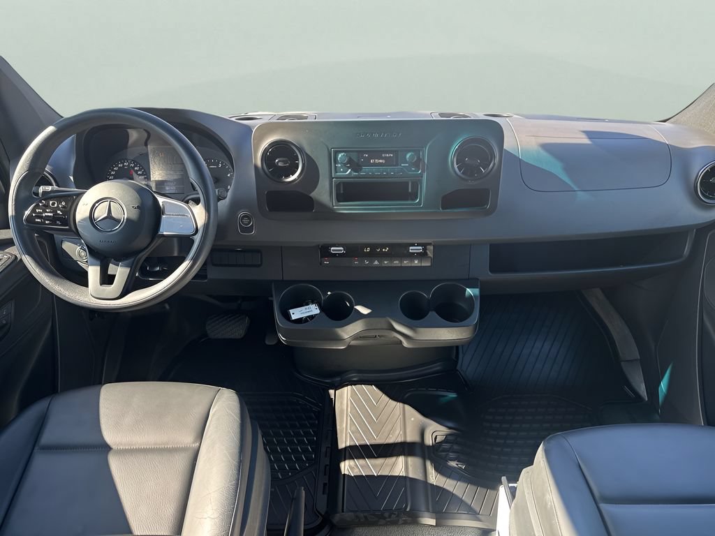 Used 2022 Mercedes-Benz Sprinter 2500 image 11