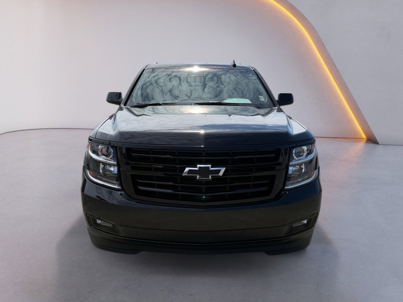Used 2019 Chevrolet Suburban Premier image 8