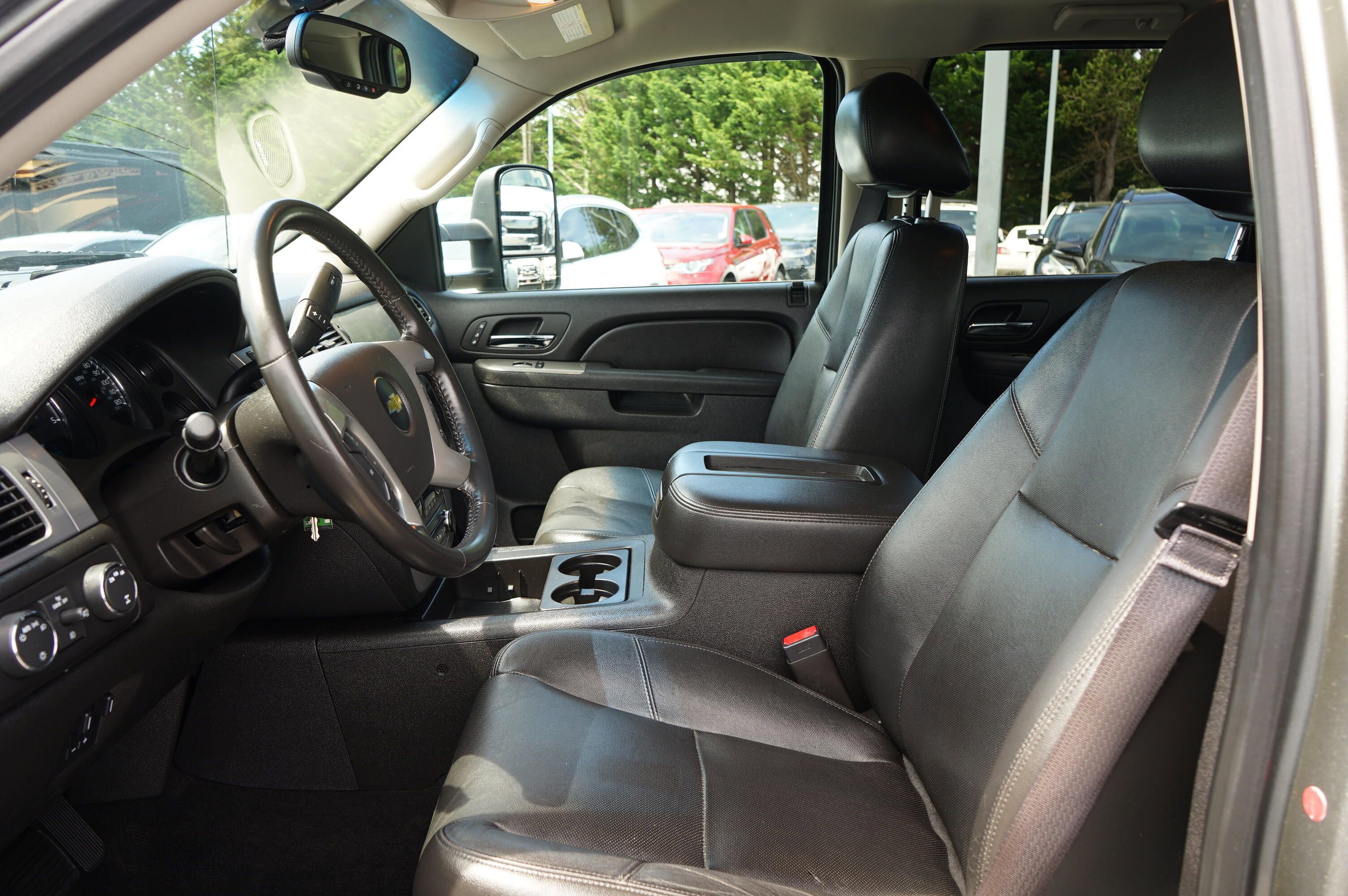 Used 2013 Chevrolet Silverado 3500 LTZ w/ LTZ Plus Package AWD/4WD image 13