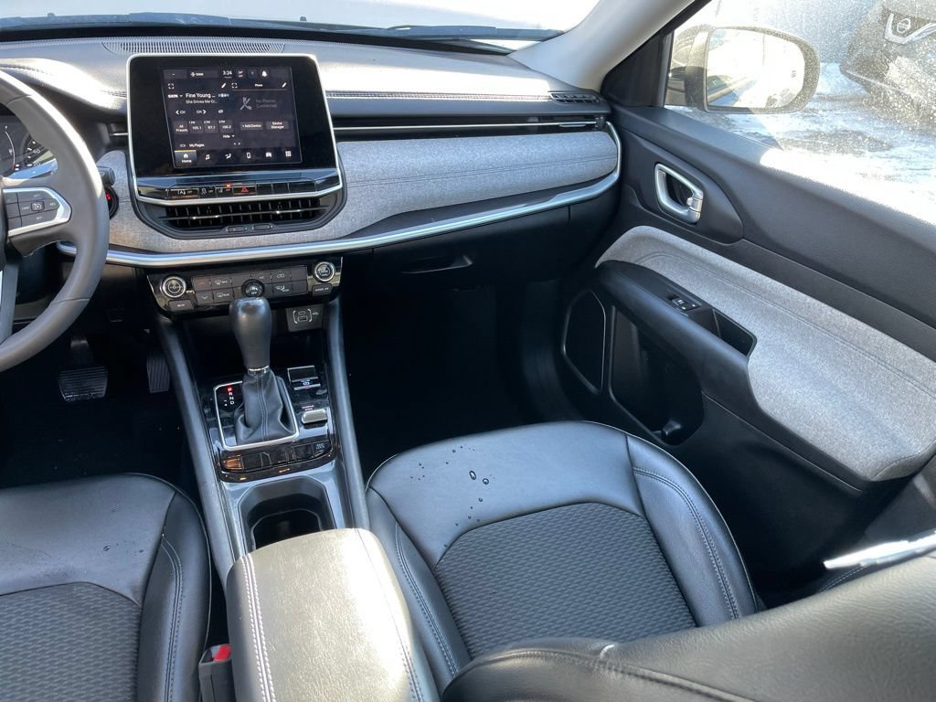 Used 2022 Jeep Compass Latitude AWD/4WD image 9