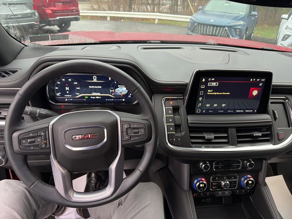 Used 2024 GMC Yukon SLT w/ SLT Luxury Package RWD image 41