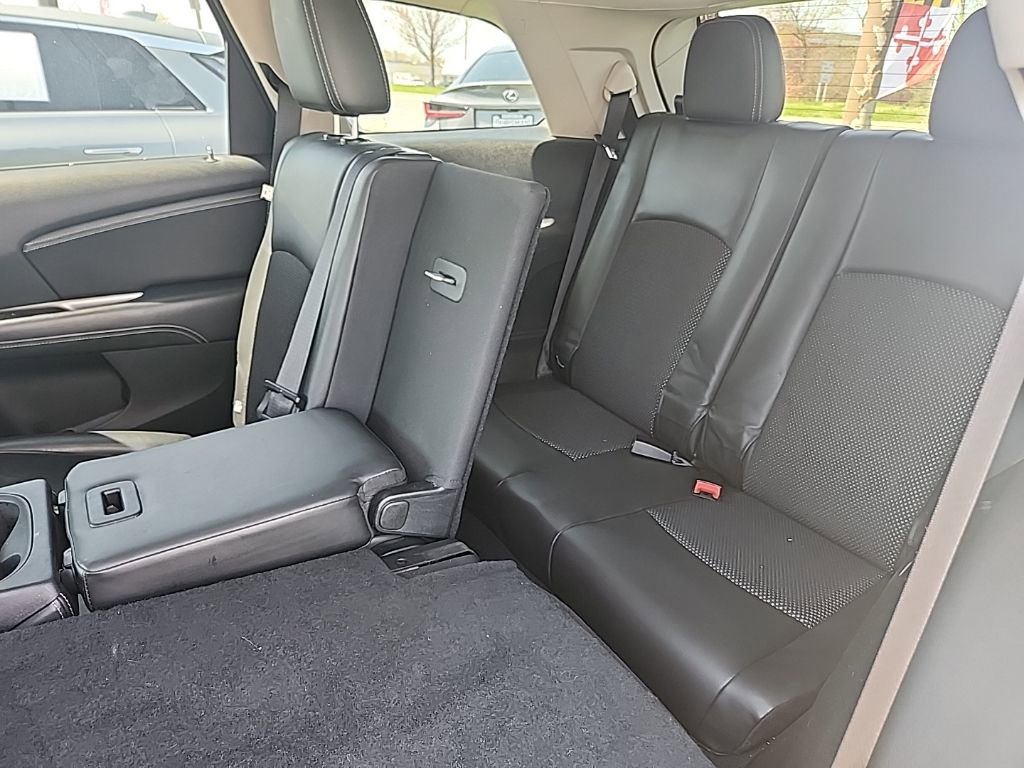 Used 2016 Dodge Journey Crossroad w/ Rear Seat Video Group I image 10