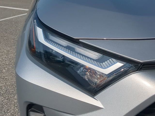 Certified 2022 Toyota RAV4 XLE Premium AWD/4WD image 10