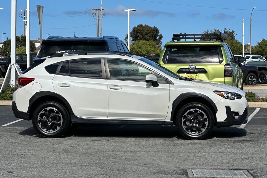 Used 2023 Subaru Crosstrek 2.0i Premium image 3