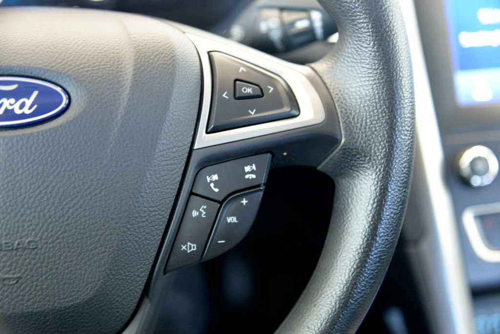 Used 2020 Ford Fusion SE image 23