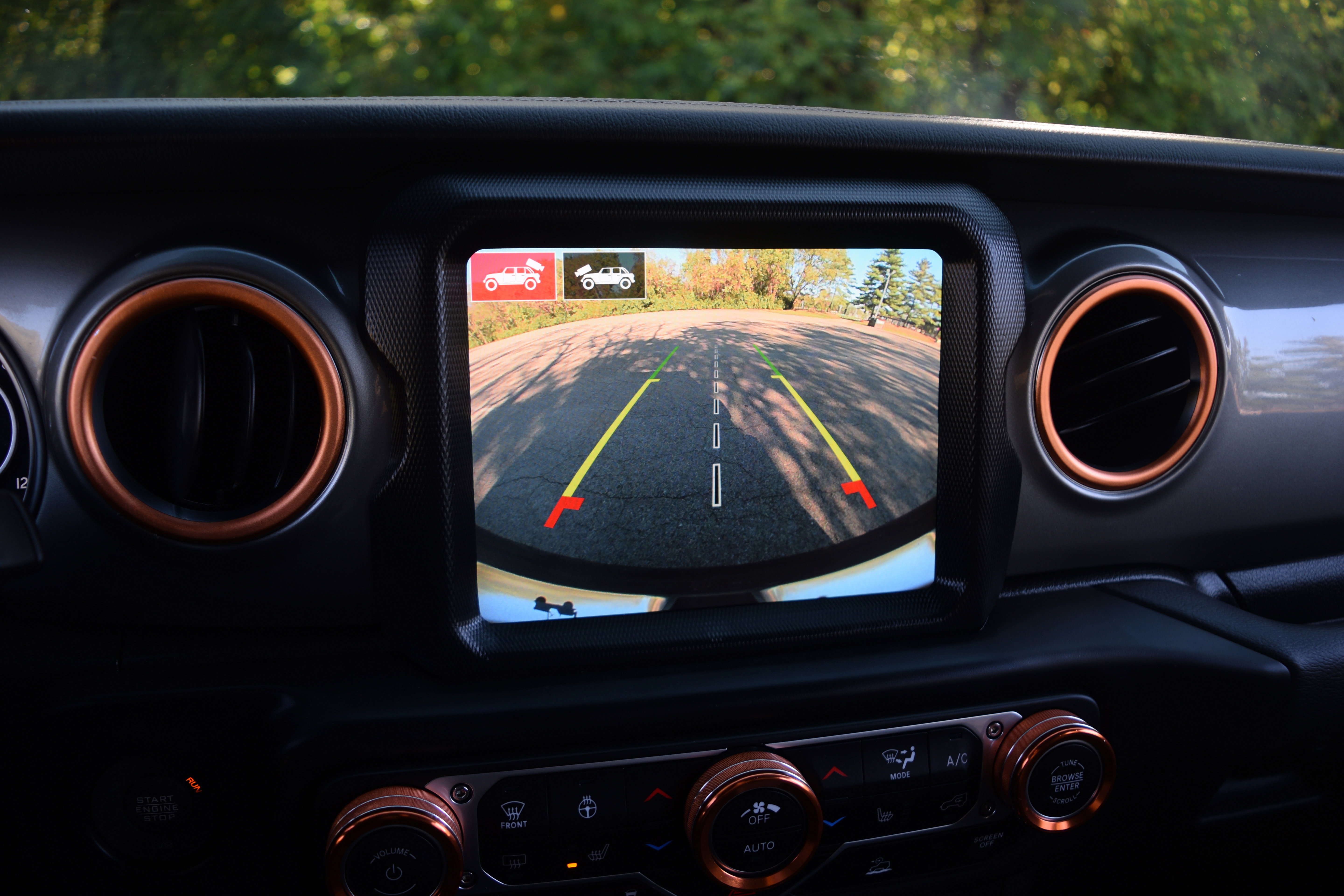 Used 2022 Jeep Wrangler Unlimited Sahara w/ Cold Weather Group image 10