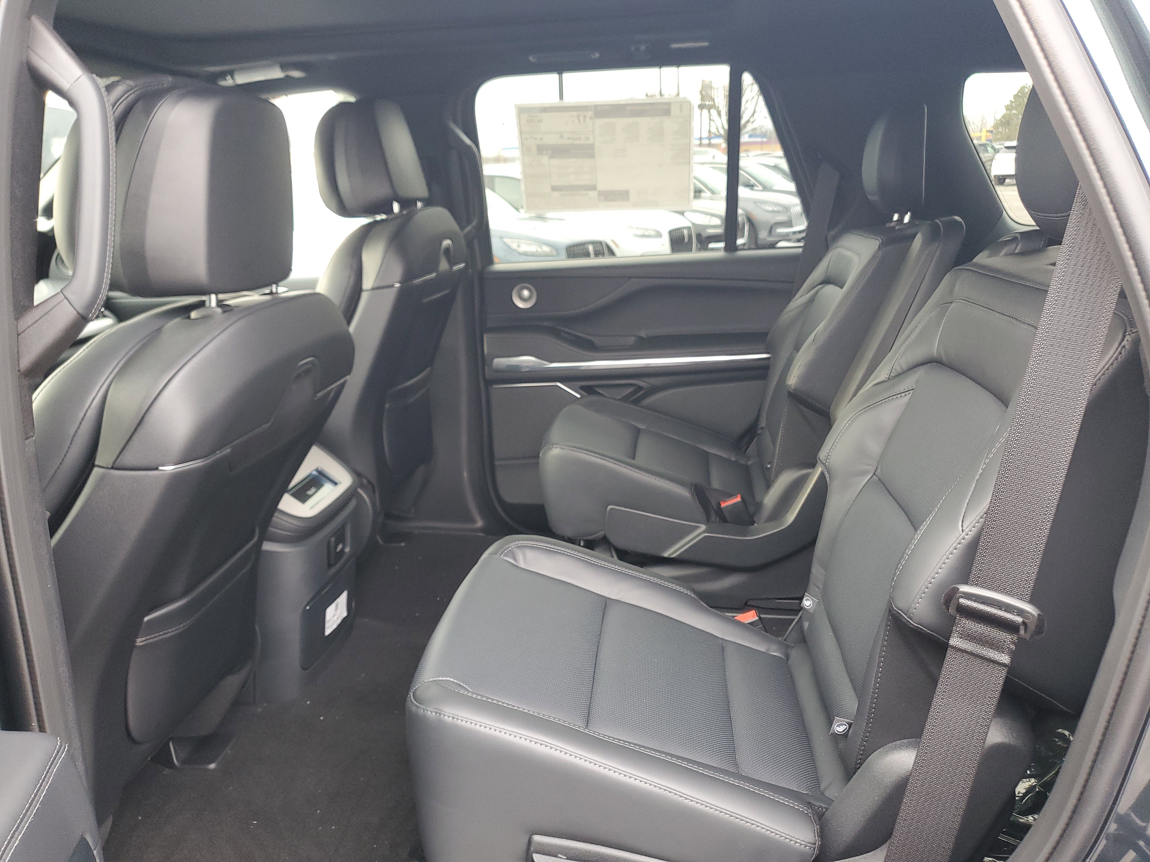 New 2026 Lincoln Navigator Reserve w/ Jet Appearance Package AWD/4WD image 27
