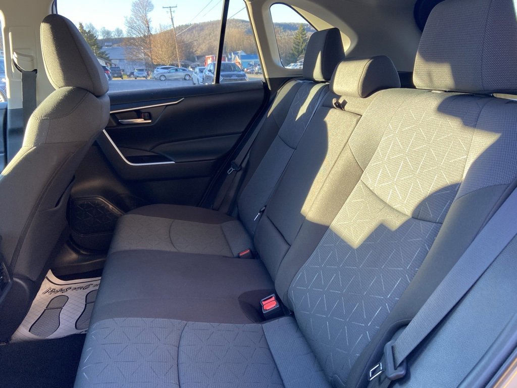 Used 2025 Toyota RAV4 XLE image 26