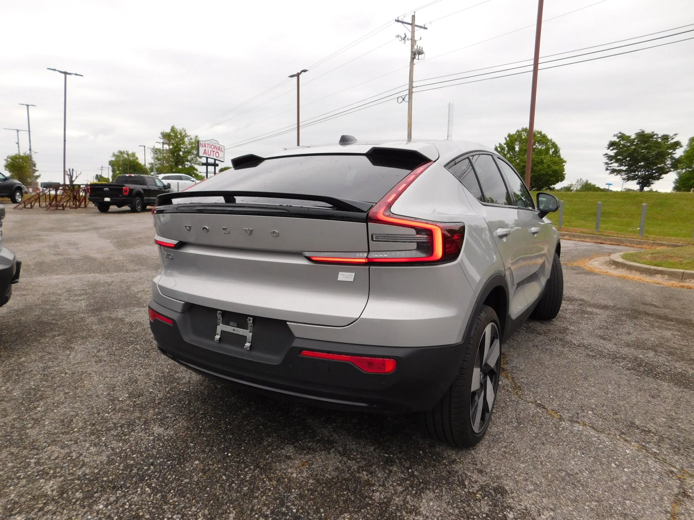 Used 2023 Volvo C40 P8 Recharge Ultimate AWD/4WD image 5