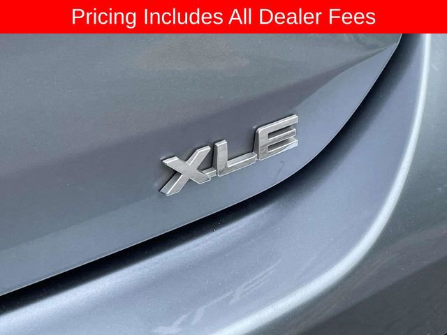 Used 2021 Toyota Highlander XLE FWD image 12