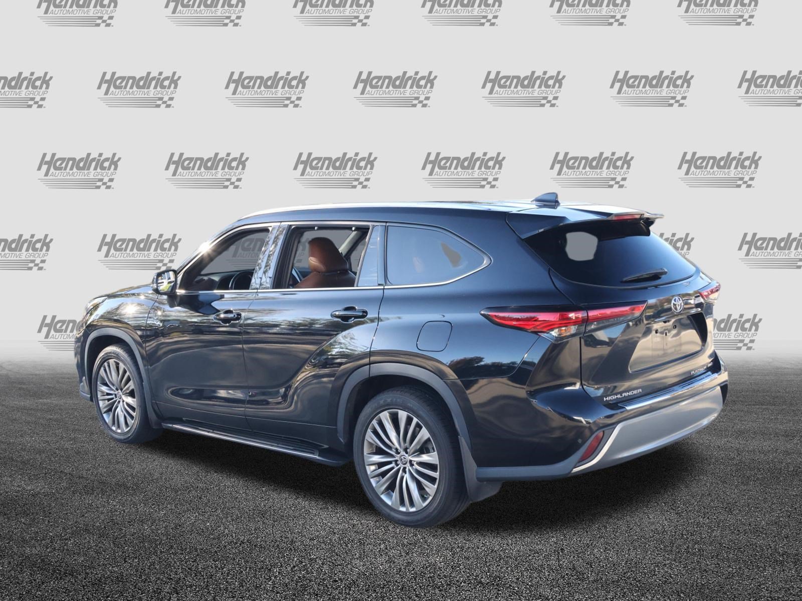 Used 2021 Toyota Highlander Platinum AWD/4WD image 7