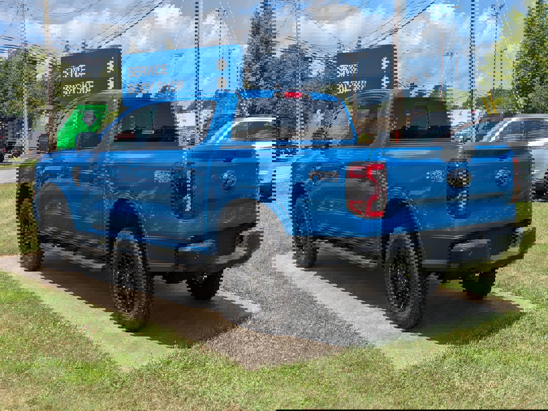 New 2025 Ford Ranger Lariat w/ FX4 Off-Road Package image 3