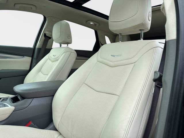 Used 2021 Cadillac XT5 Premium Luxury AWD/4WD image 18