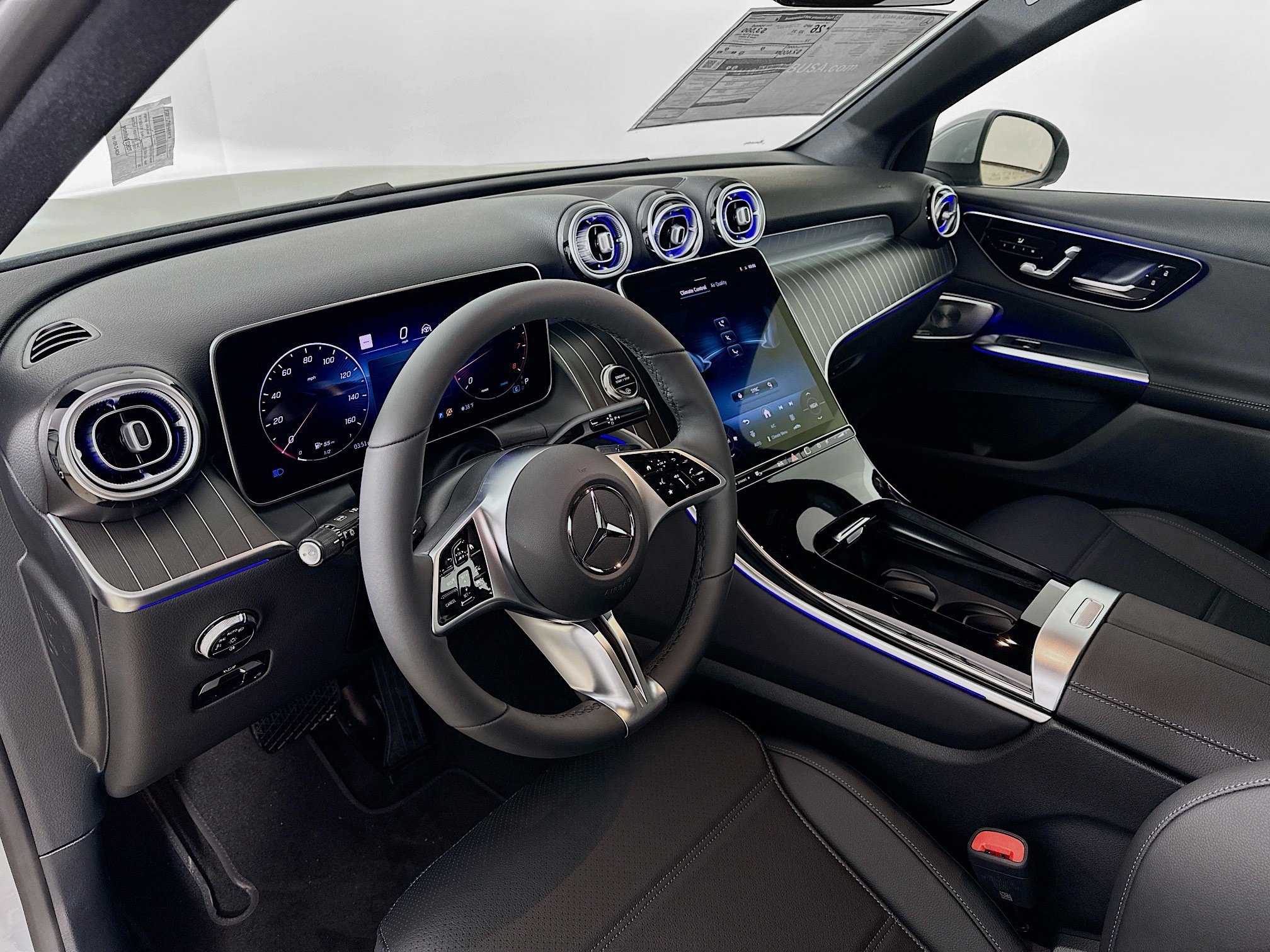 Certified 2026 Mercedes-Benz GLC 300 4MATIC image 9