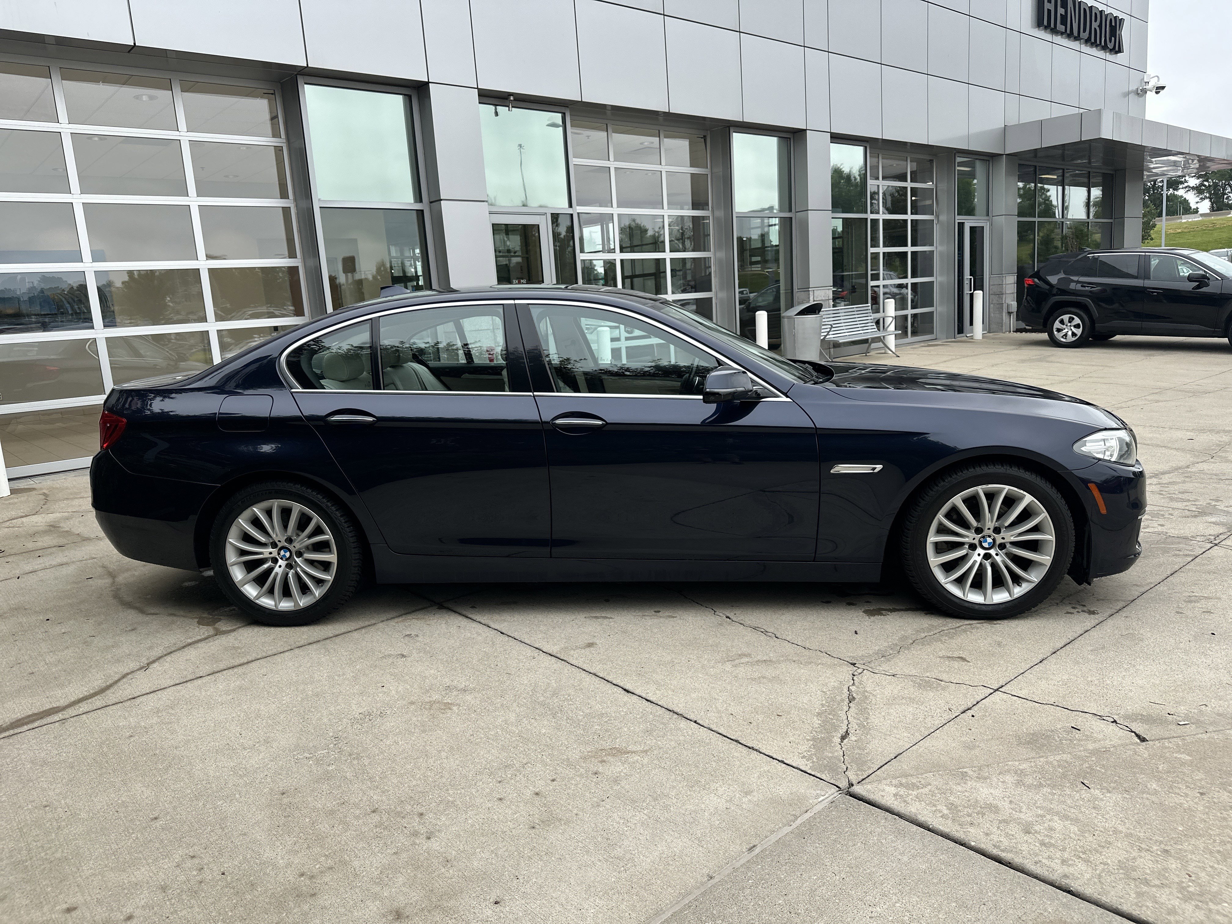 Used 2016 BMW 528i xDrive Sedan AWD/4WD image 10