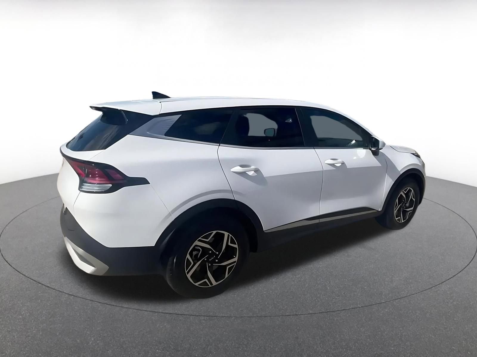 Used 2025 Kia Sportage LX image 15