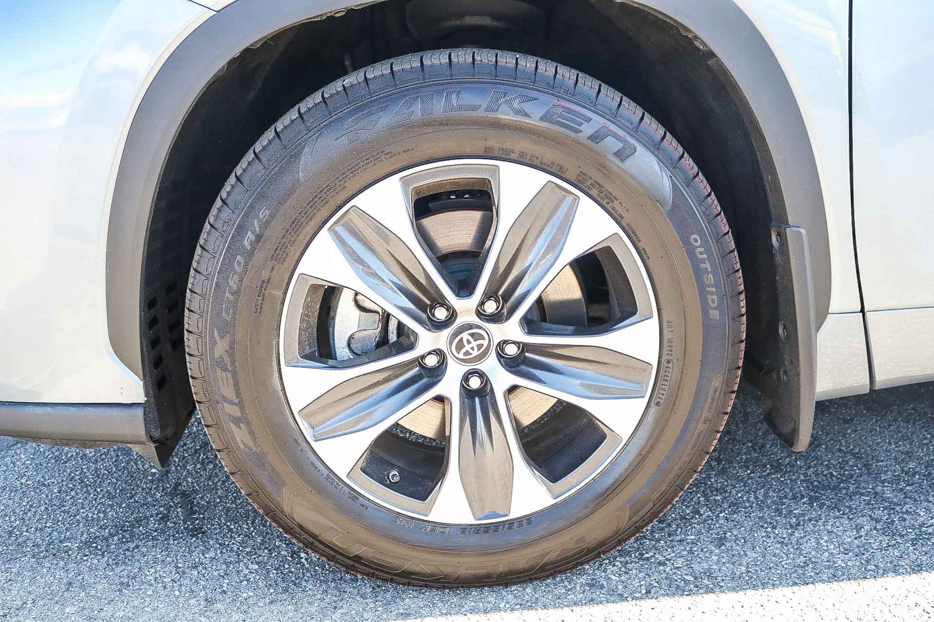 Certified 2022 Toyota Highlander XLE image 12