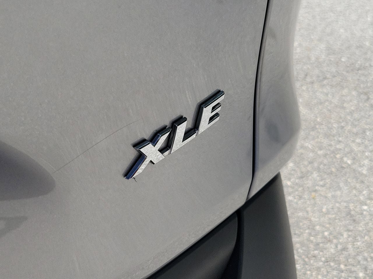 Used 2024 Toyota RAV4 XLE FWD image 7