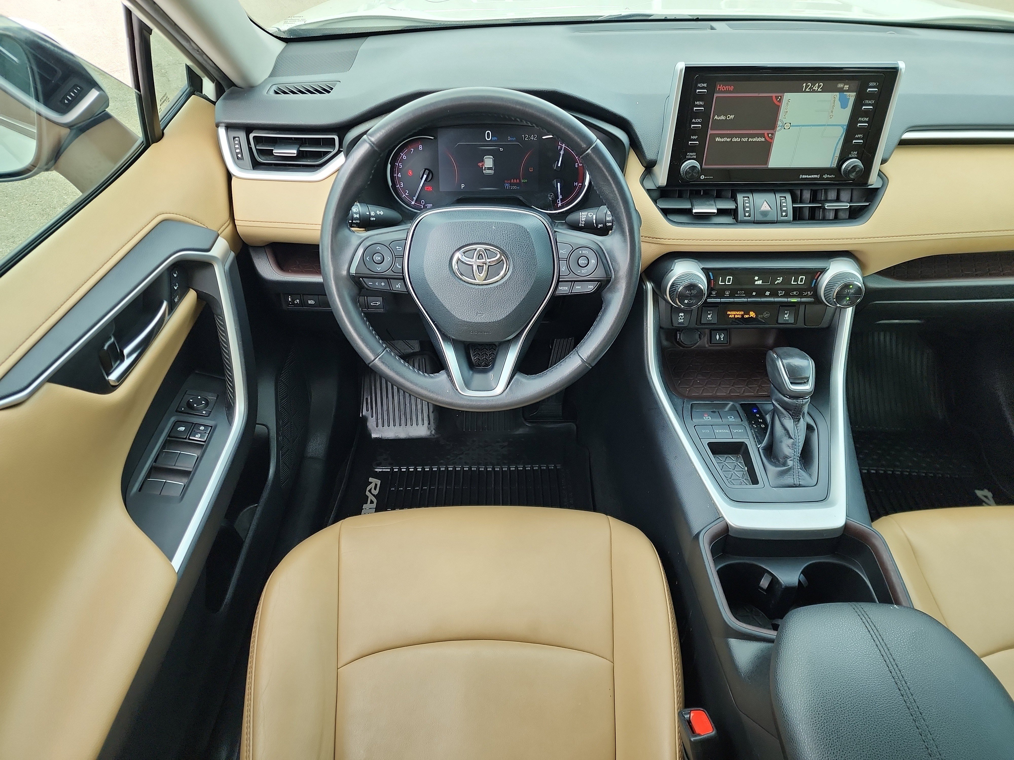 Used 2019 Toyota RAV4 Limited image 12