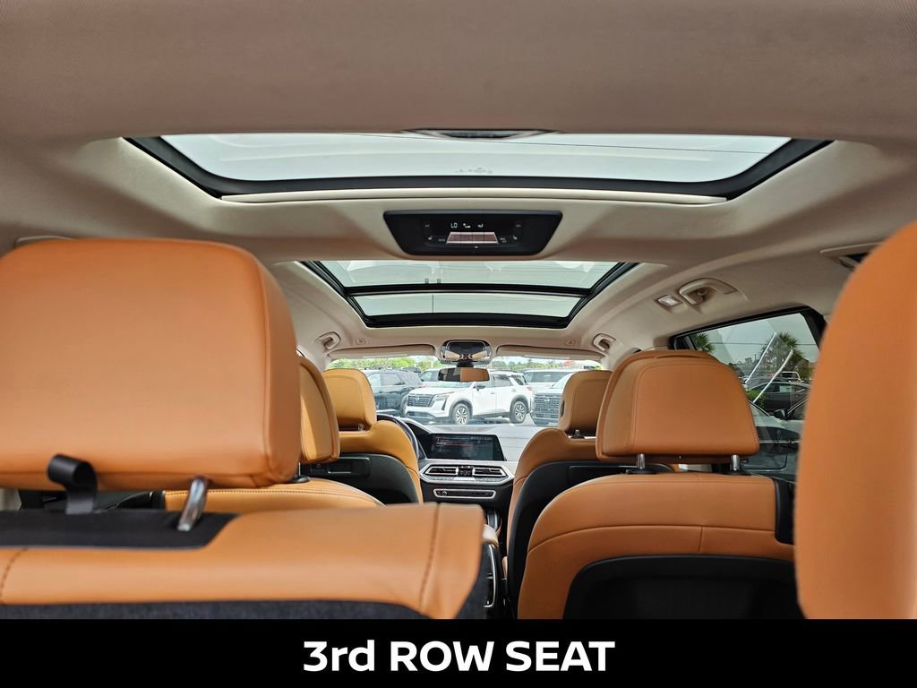 Used 2022 BMW X7 xDrive40i w/ Premium Package image 14