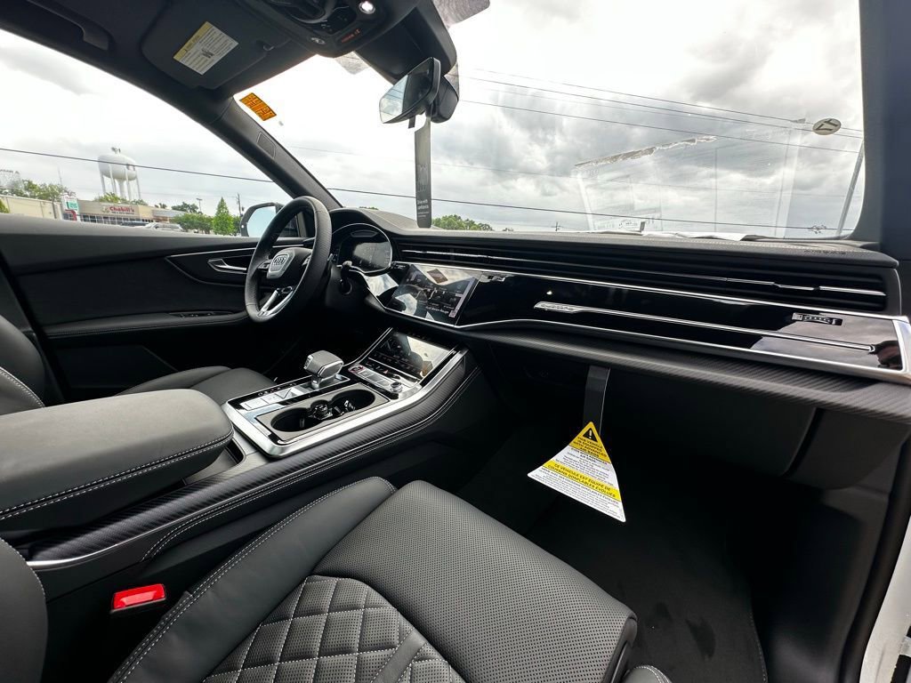 New 2026 Audi SQ8 Premium Plus AWD/4WD image 32