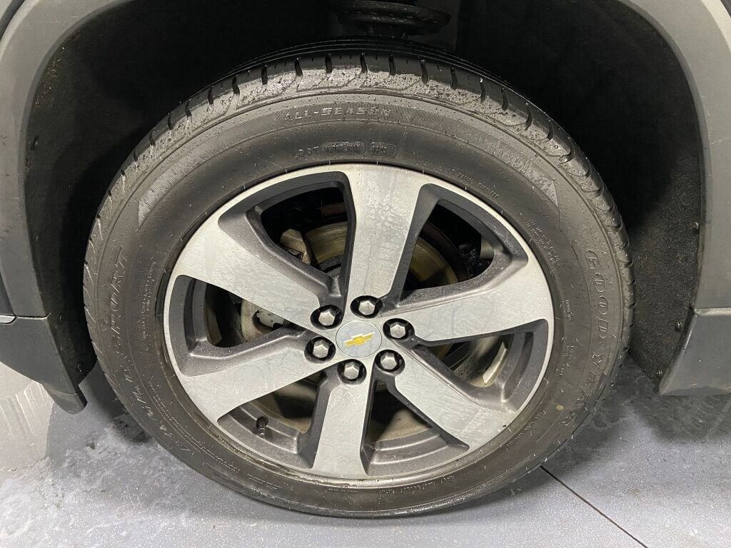 Used 2019 Chevrolet Traverse LT w/ LT Premium Package image 5