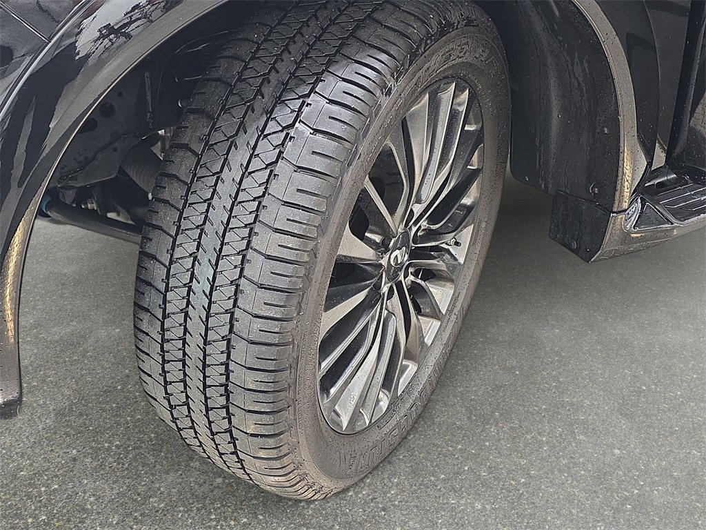 Certified 2023 INFINITI QX80 Premium Select w/ All-Season Package image 29