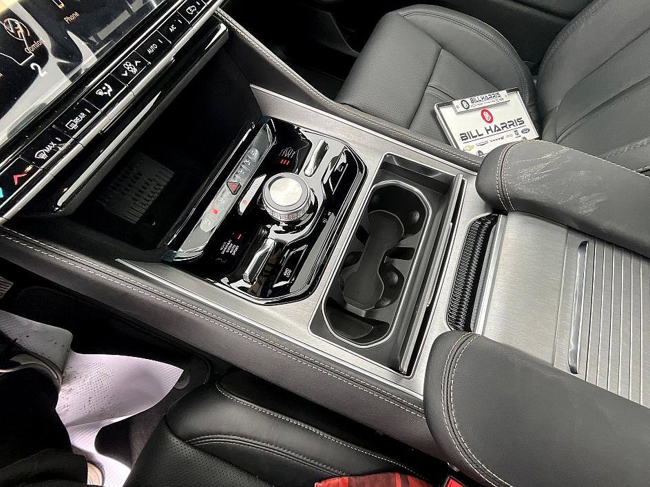 New 2026 Jeep Grand Wagoneer Limited AWD/4WD image 23