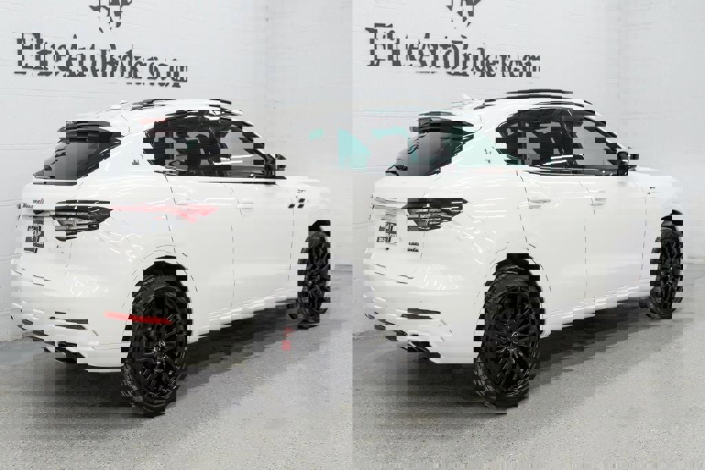 Used 2022 Maserati Levante GT image 6