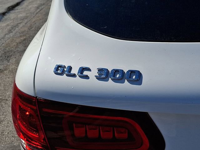 Used 2022 Mercedes-Benz GLC 300 4MATIC image 32