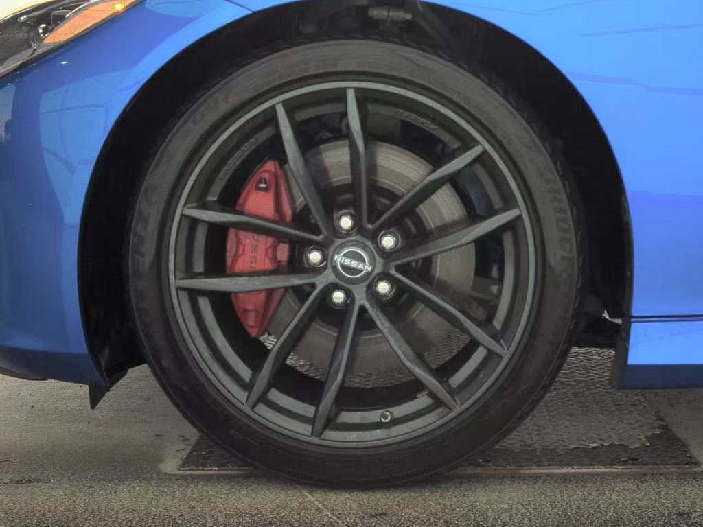 Certified 2025 Nissan Z Performance w/ Floor Mat Package RWD image 5
